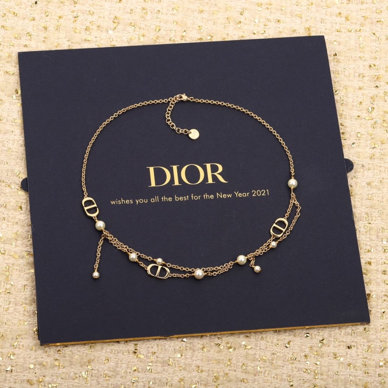 chr1st1an D10r earrings